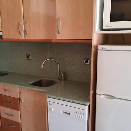 Con Piscina, En Primera Linia De Mar.
