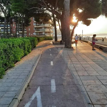 Daire Con Piscina, En Primera Linia De Mar. Cambrils